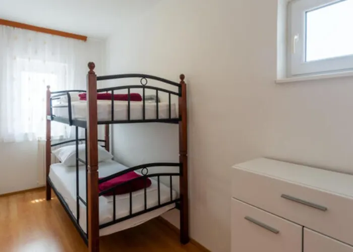 Apartment Benni By Guide